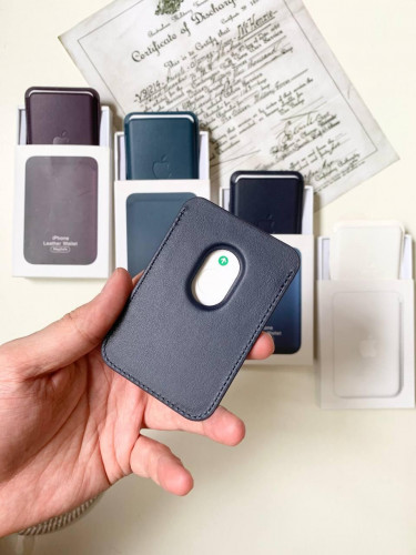iPhone Mag Safe leather card holder
