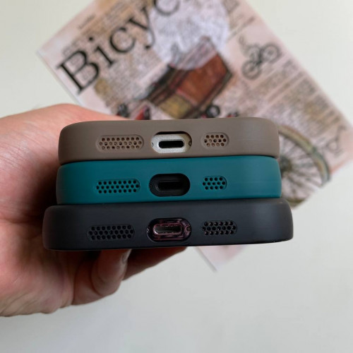 Solid case for iPhone 14 Pro Max
